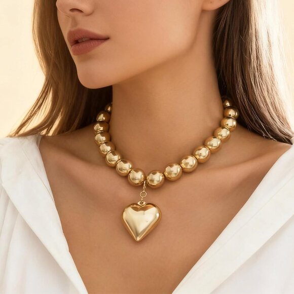 Elegant Chunky Gold Necklace with Heart & Pearl Accents - Perfect Gift - Picture 4 of 8